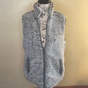 COPY - NWT Thread & Supply faux fur vest S 9/1